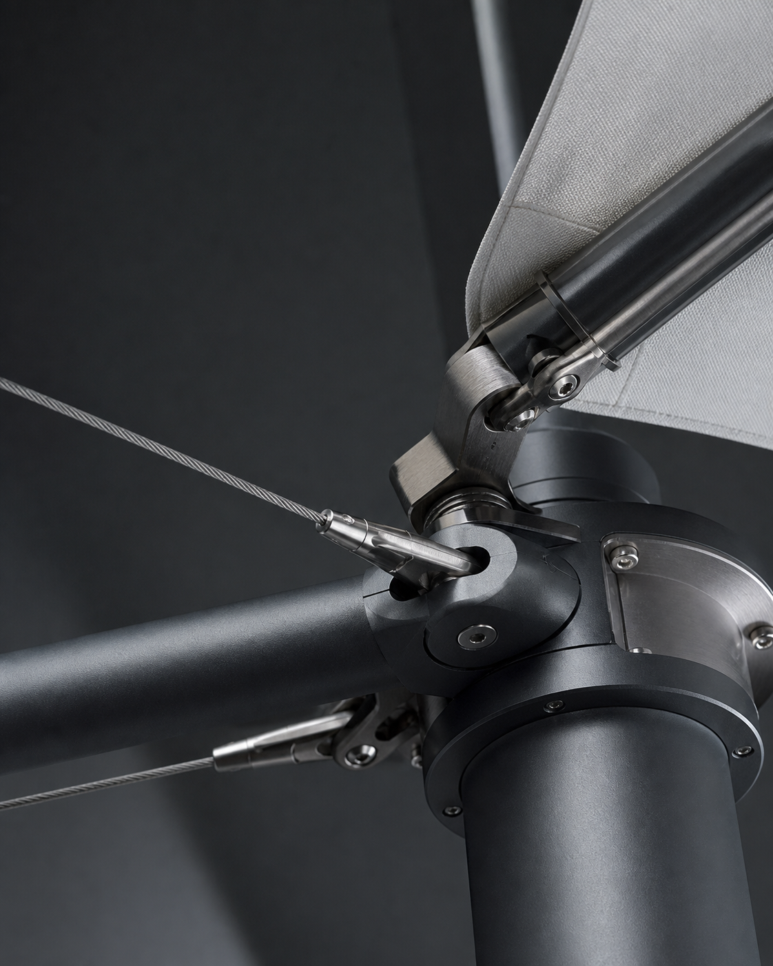 Close view of parasol connection hardware